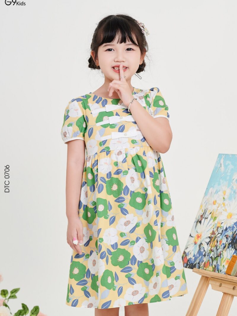 Váy xòe tay ngắn chất liệu thô họa tiết 24S17BĐTC0706-1