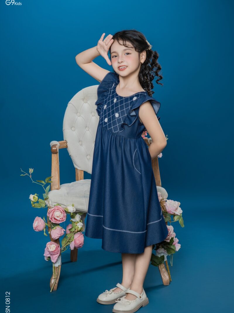 Váy liền sát nách phối bèo chất liệu jeans lụa 25S57BĐSN0812-2