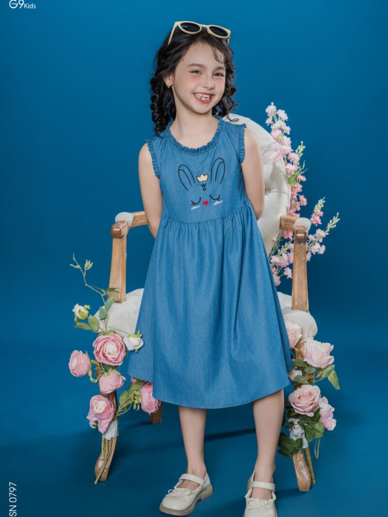 Váy sát nách cho bé gái thêu họa tiết dễ thương chất liệu jeans lụa 25S16BĐSN0797-2